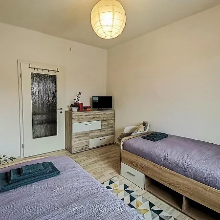 Am Lerchenberg Apartment