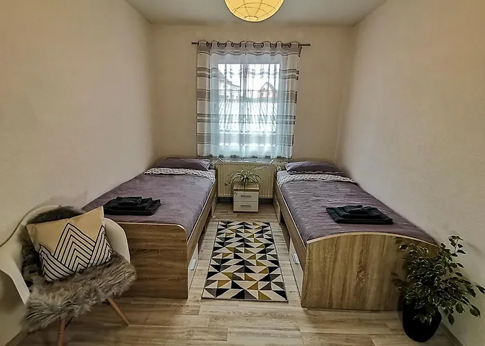 Am Lerchenberg * Dankmarshausen